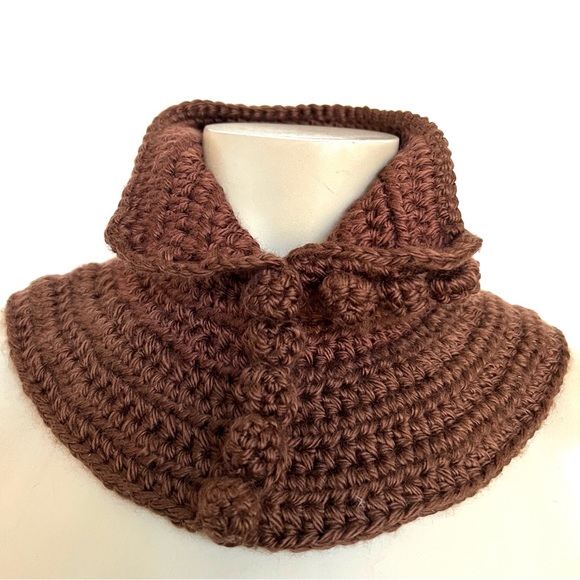 ROMAN KEFLAY Hand Crocheted, Mini Turtleneck - Picture 3 of 12